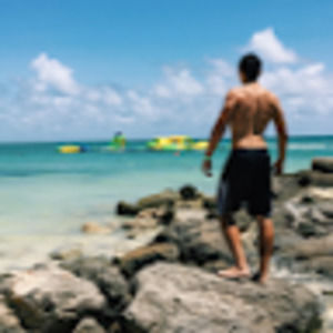 Meet your Posher, Sebastian